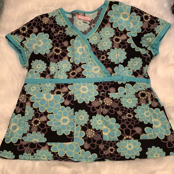 Koi Sz XL scrub top